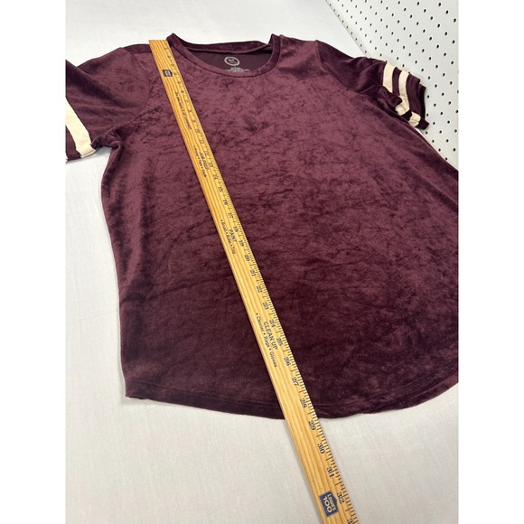 Maurices 24/7 sz 2 Velvet T-Shirt Top Women's Burgundy Cream Stripe Short Sleeve - Picture 4 of 8